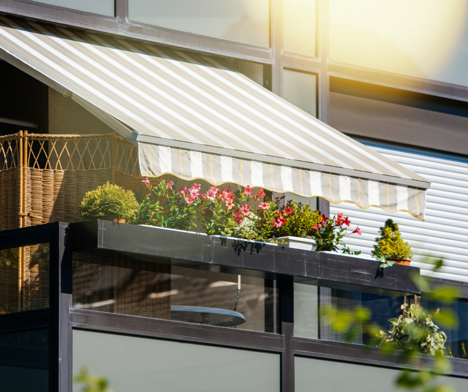 Toldo retractable ( cortina exterior )