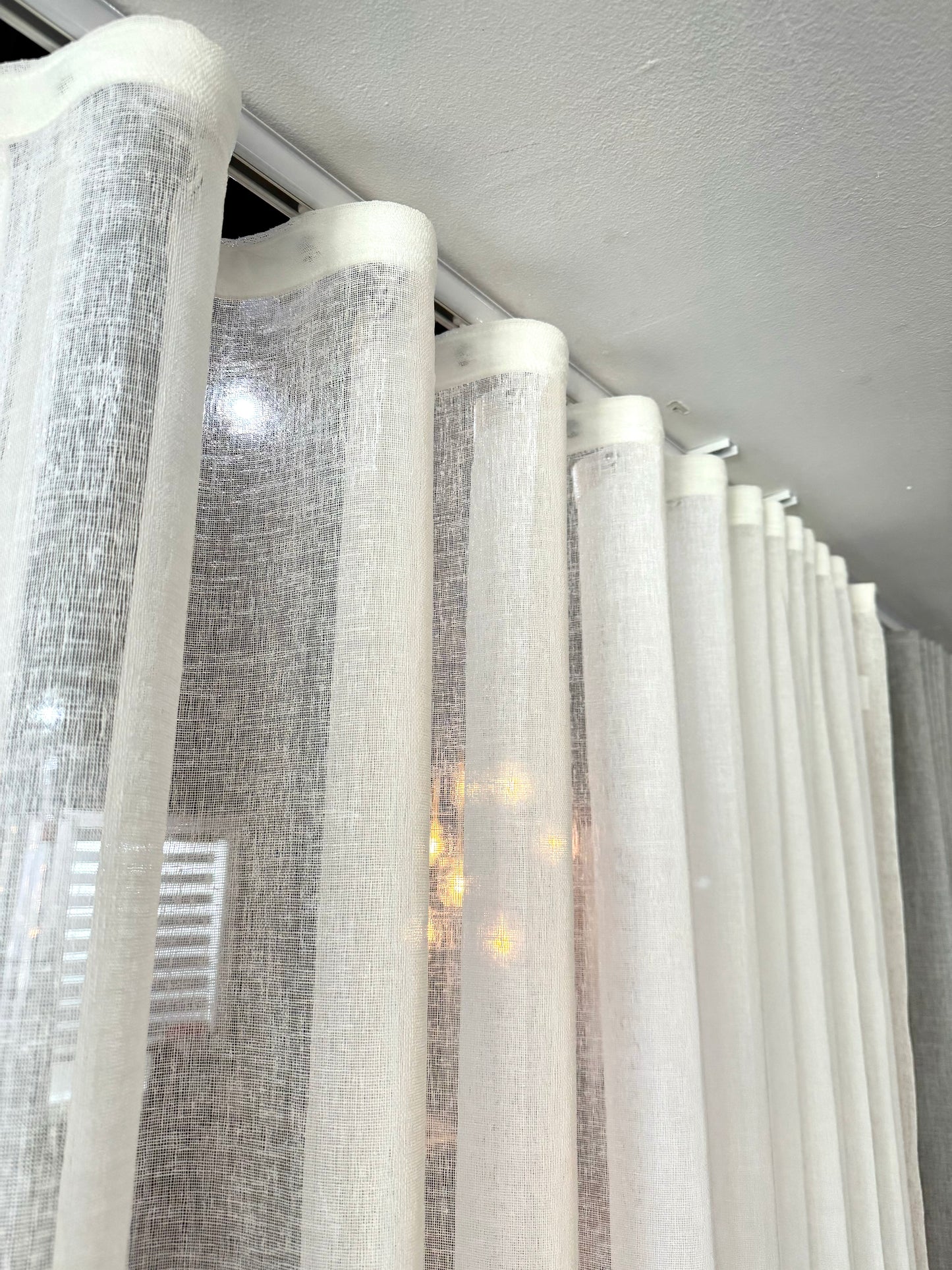 Ripplefold en Liquidación - Cesto White (139" x 95", One Way)